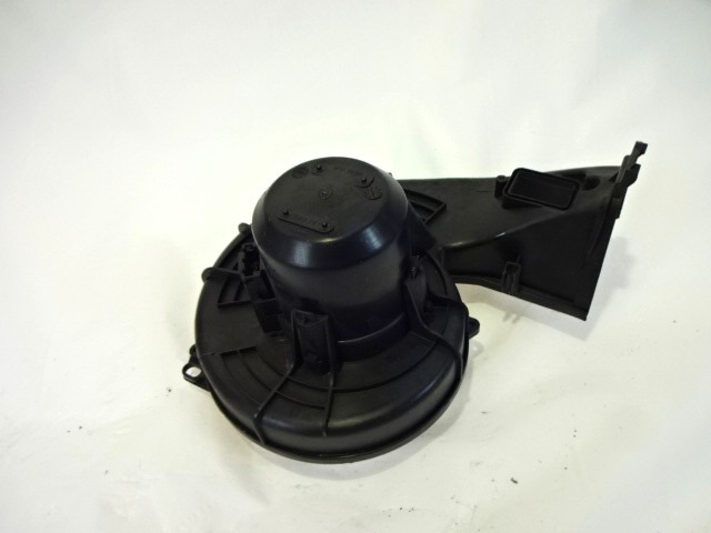 VENTILATOR  KABINE  OEM N. 13124703 ORIGINAL REZERVNI DEL OPEL MERIVA A X03 (2003 - 2006) BENZINA LETNIK 2003