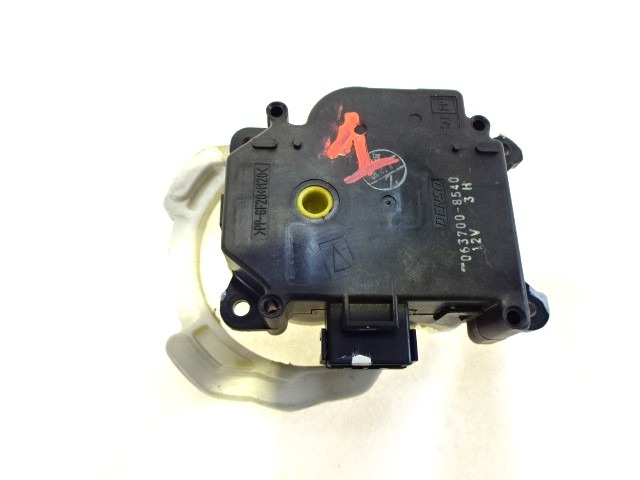 MOTORCEK OGREVANJA OEM N. 063700-8540 ORIGINAL REZERVNI DEL JAGUAR XJ X350 X358 (2003 - 2007)DIESEL LETNIK 2007