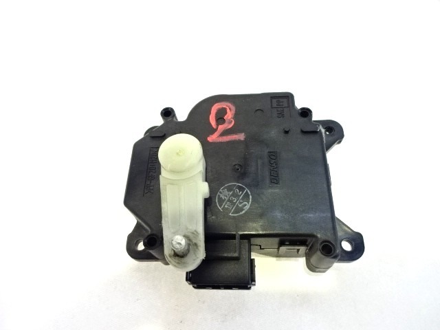 MOTORCEK OGREVANJA OEM N. 063700-8630 ORIGINAL REZERVNI DEL JAGUAR XJ X350 X358 (2003 - 2007)DIESEL LETNIK 2007