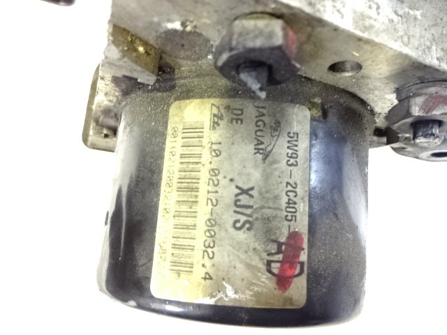 ABS AGREGAT S PUMPO OEM N. 5W93-2C405-AD ORIGINAL REZERVNI DEL JAGUAR XJ X350 X358 (2003 - 2007)DIESEL LETNIK 2007