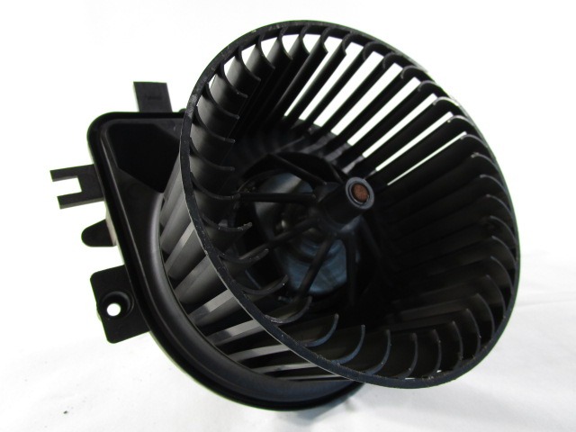 VENTILATOR  KABINE  OEM N. 65792 ORIGINAL REZERVNI DEL MINI ONE / COOPER / COOPER S R50 R52 R53 (2001-2006) BENZINA LETNIK 2002