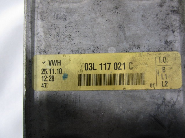 03L117021C RADIATORE SCAMBIATORE OLIO VOLKSWAGEN POLO 1.6 66KW 5P D 5M (2011) RICAMBIO USATO 