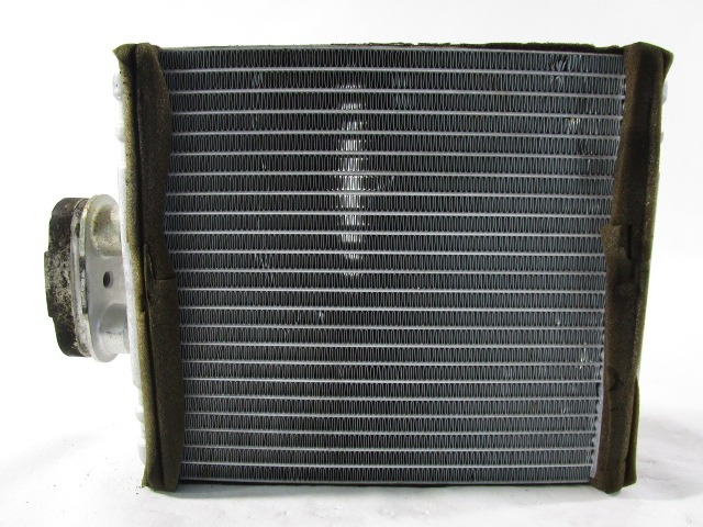 GRELEC RADIATORJA OEM N. 6Q0810031 ORIGINAL REZERVNI DEL VOLKSWAGEN POLO 6R1 6C1 (06/2009 - 02/2014) DIESEL LETNIK 2011