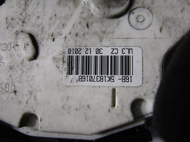 CENTRALNI ZAKLEP SPREDNJIH VRAT  OEM N. 5K1837016B ORIGINAL REZERVNI DEL VOLKSWAGEN POLO 6R1 6C1 (06/2009 - 02/2014) DIESEL LETNIK 2011