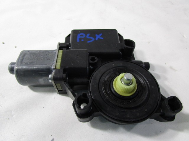 MOTORCEK ELEKTRICNEGA POMIKA ZADNJEGA STEKLA  OEM N. 130822532 ORIGINAL REZERVNI DEL VOLKSWAGEN POLO 6R1 6C1 (06/2009 - 02/2014) DIESEL LETNIK 2011