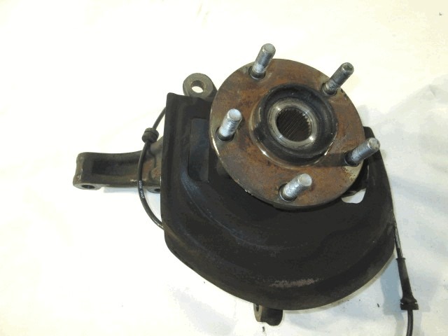 VRTLJIVI LEZAJ DESNO / PESTO KOLESA Z LEZAJEM SPREDAJ OEM N. 40014JD040 ORIGINAL REZERVNI DEL NISSAN QASHQAI J10C (2006 - 2010) DIESEL LETNIK 2007