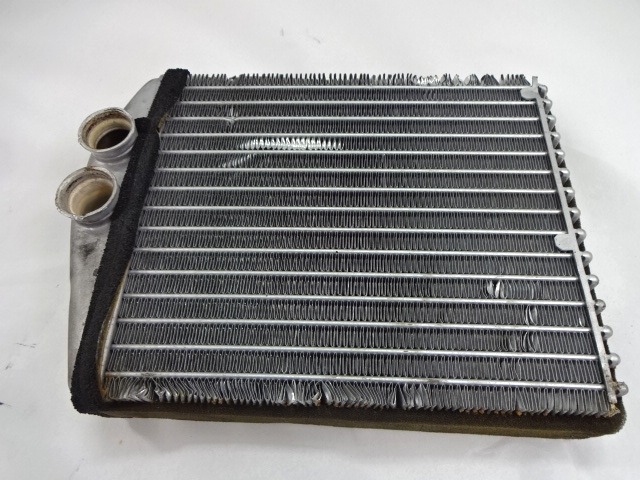 GRELEC RADIATORJA OEM N. 77363732 ORIGINAL REZERVNI DEL FIAT CROMA 194 MK2 (2005 - 10/2007)  DIESEL LETNIK 2007