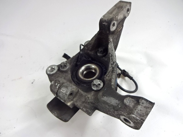 VRTLJIVI LEZAJ DESNO / PESTO KOLESA Z LEZAJEM SPREDAJ OEM N. 51748671 51748680 ORIGINAL REZERVNI DEL FIAT CROMA 194 MK2 (2005 - 10/2007)  DIESEL LETNIK 2007