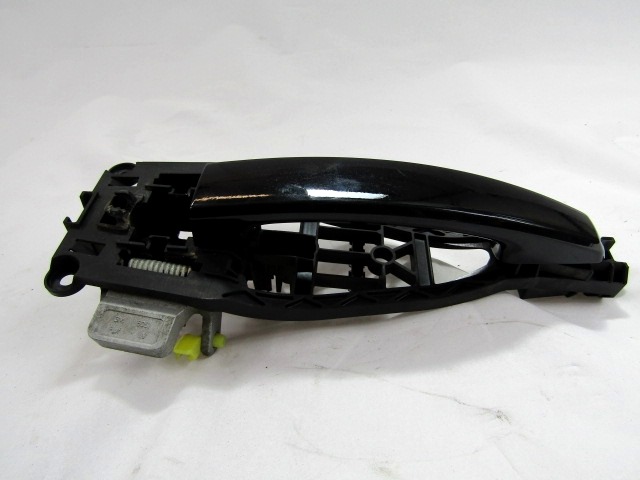 ZUNANJA KLJUKA SPREDNJA LEVA VRATA OEM N. 13255661 ORIGINAL REZERVNI DEL OPEL CORSA D S07 (2006 - 2011) DIESEL LETNIK 2007