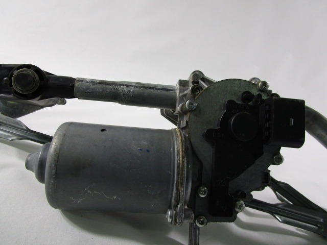 MOTORCEK PREDNJIH BRISALCEV OEM N. W0009106 ORIGINAL REZERVNI DEL ALFA ROMEO MITO 955 (2008 - 2018) DIESEL LETNIK 2015