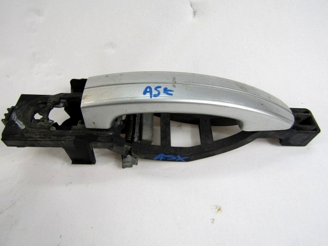 ZUNANJA KLJUKA SPREDNJA LEVA VRATA OEM N. 1305822 ORIGINAL REZERVNI DEL FORD FOCUS DA HCP DP MK2 R BER/SW (2008 - 2011) DIESEL LETNIK 2008