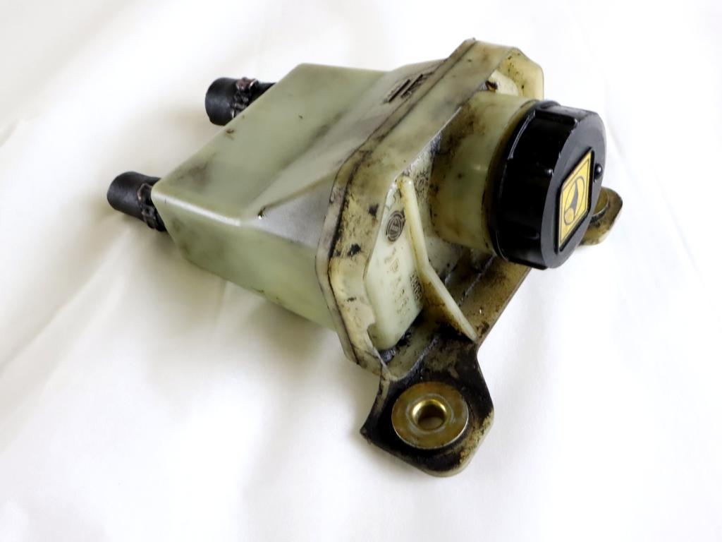 REZERVOAR CRPALKA  SERVO VOLAN OEM N. 7768650 ORIGINAL REZERVNI DEL FIAT MAREA 185 BER/SW (1996 - 02/1999) DIESEL LETNIK 1999