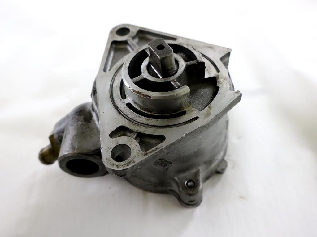 VAKUUM CRPALKA OEM N. 46533295 ORIGINAL REZERVNI DEL FIAT MAREA 185 BER/SW (1996 - 02/1999) DIESEL LETNIK 1999