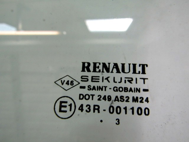 STEKLO SPREDNJIH LEVIH VRAT OEM N. 8200211227 ORIGINAL REZERVNI DEL RENAULT MEGANE MK2 BM0/1 CM0/1 EM0/1 KM0/1 LM0/1 BER/GRANDTOUR  (10/2002 - 02/2006) DIESEL LETNIK 2003