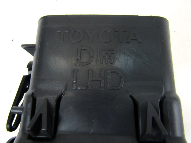 ODVOD ZRAKA OEM N. 55650-12230 ORIGINAL REZERVNI DEL TOYOTA COROLLA E11 (1995 - 2002)BENZINA LETNIK 2001