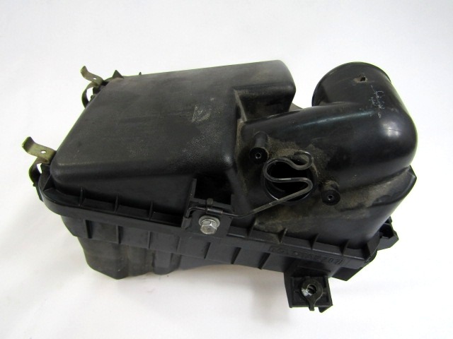 FILTAR ZRAKA OEM N. 17705-22080 ORIGINAL REZERVNI DEL TOYOTA COROLLA E11 (1995 - 2002)BENZINA LETNIK 2001