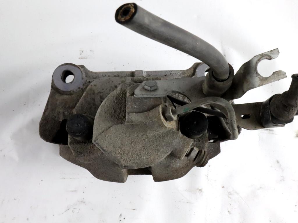 SPREDNJE DESNE ZAVORNE CELJUSTI  OEM N. 8E0615124A ORIGINAL REZERVNI DEL AUDI A4 B6 8E2 8E5 BER/SW (2001 - 2005) DIESEL LETNIK 2004