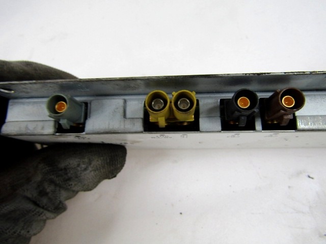 OJACEVALEC / ANTENA OEM N. 8E9035225P ORIGINAL REZERVNI DEL AUDI A4 B6 8E2 8E5 BER/SW (2001 - 2005) DIESEL LETNIK 2004