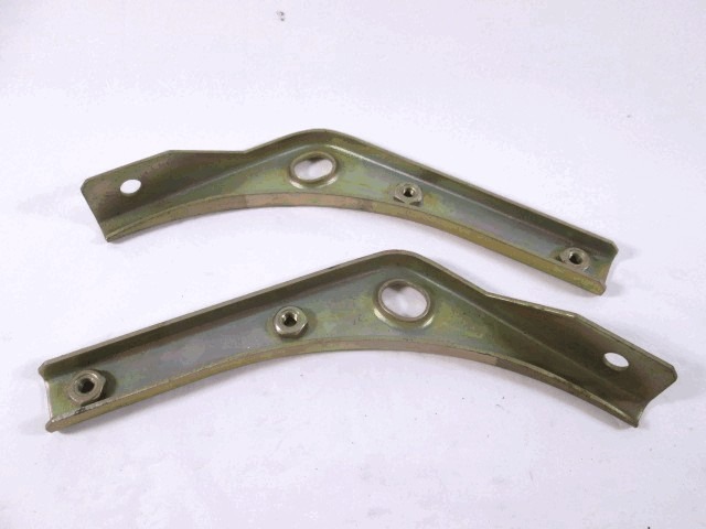 NOSILCI ZADNJEGA ODBIJACA  OEM N. 85118321 ORIGINAL REZERVNI DEL FIAT 132 (1972 - 1981)BENZINA LETNIK 1972