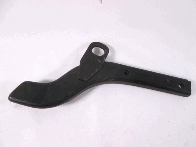 NOSILCI ZADNJEGA ODBIJACA  OEM N. 143322 ORIGINAL REZERVNI DEL FIAT 132 (1972 - 1981)BENZINA LETNIK 1972