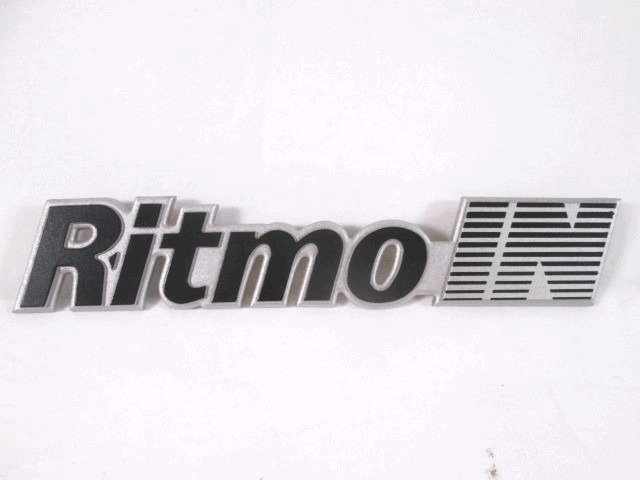 SPREDNJI IN ZADNJI EMBLEM OEM N.  ORIGINAL REZERVNI DEL FIAT RITMO 138 R (1982 - 1988)BENZINA LETNIK 1982