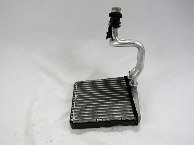 GRELEC RADIATORJA OEM N. 1K0819031B ORIGINAL REZERVNI DEL AUDI A3 MK2R 8P 8PA 8P1 8P7 (2008 - 2012)DIESEL LETNIK 2009