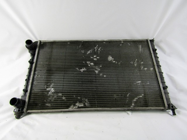 RADIATOR VODE OEM N. 51779231 ORIGINAL REZERVNI DEL FIAT DOBLO 223 MK1 R (2005 - 2009) BENZINA/METANO LETNIK 2009