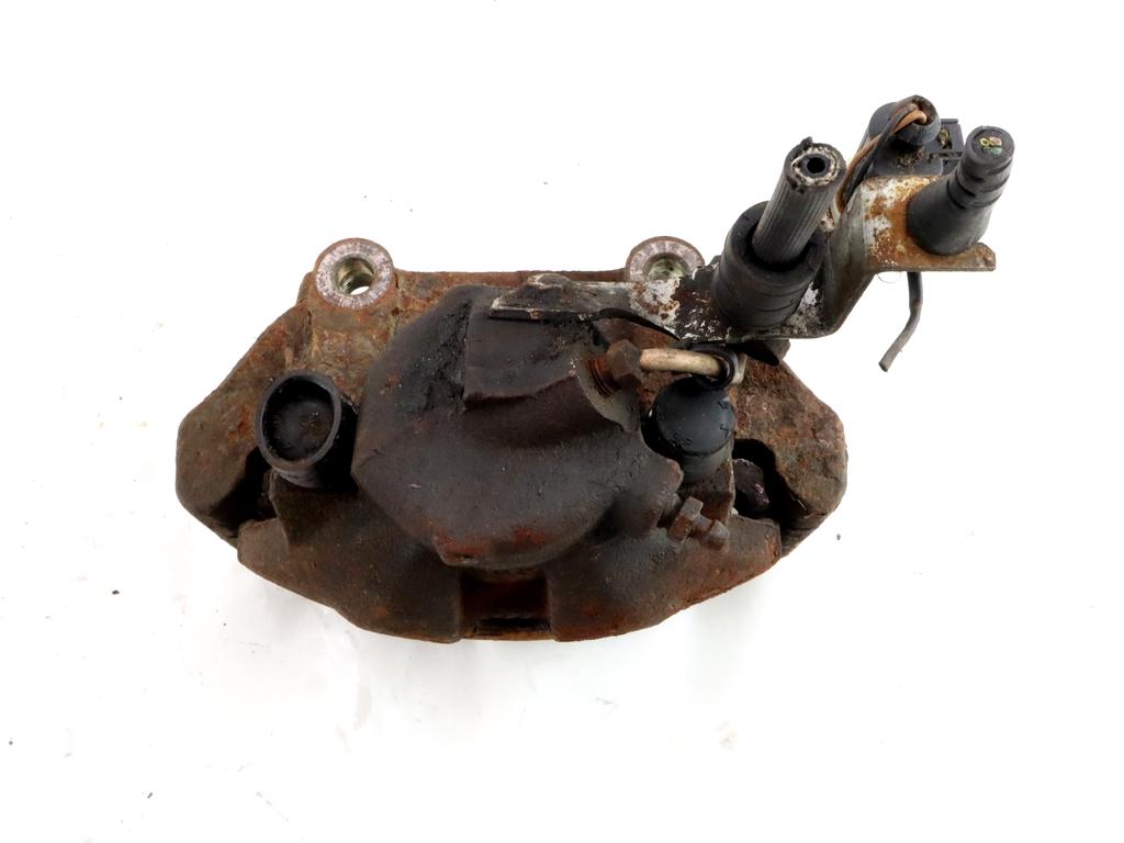 SPREDNJE DESNE ZAVORNE CELJUSTI  OEM N. 8E0615124A ORIGINAL REZERVNI DEL VOLKSWAGEN PASSAT B5.5 3B3 3B6 3BG R BER/SW (11/2000 - 2005) DIESEL LETNIK 2002