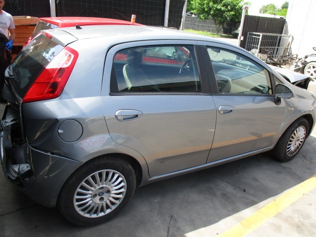 FIAT GRANDE PUNTO 1.3 D 66KW 6M 5P (2006) RICAMBI IN MAGAZZINO