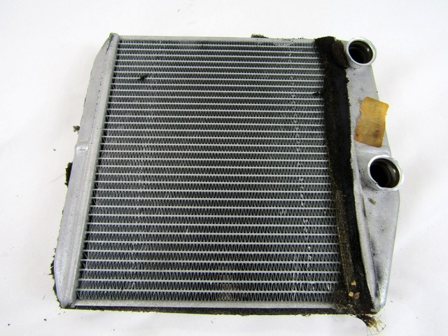 GRELEC RADIATORJA OEM N. 77365032 ORIGINAL REZERVNI DEL FIAT GRANDE PUNTO 199 (2005 - 2012) DIESEL LETNIK 2006