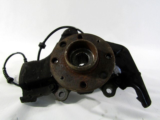 VRTLJIVI LEZAJ DESNO / PESTO KOLESA Z LEZAJEM SPREDAJ OEM N. 51776377 ORIGINAL REZERVNI DEL FIAT GRANDE PUNTO 199 (2005 - 2012) DIESEL LETNIK 2008