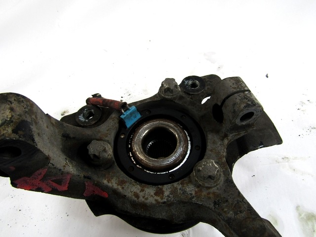 VRTLJIVI LEZAJ DESNO / PESTO KOLESA Z LEZAJEM SPREDAJ OEM N. 24443540 9117622 ORIGINAL REZERVNI DEL OPEL ZAFIRA A T98 (1999 - 2005) DIESEL LETNIK 2003