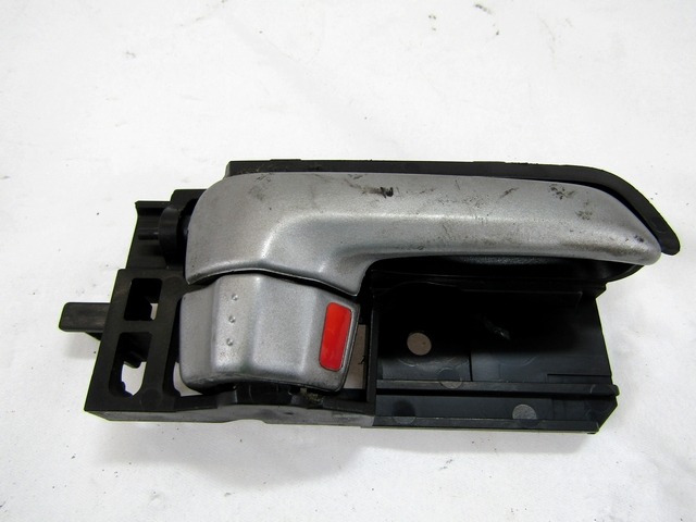 NOTRANJA KLJUKA  OEM N. 8311063J20LF1 ORIGINAL REZERVNI DEL SUZUKI SWIFT MZ EZ MK3 (2004 - 2010) DIESEL LETNIK 2006