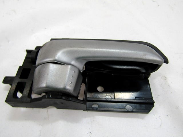 NOTRANJA KLJUKA  OEM N. 8311063J20LF1 ORIGINAL REZERVNI DEL SUZUKI SWIFT MZ EZ MK3 (2004 - 2010) DIESEL LETNIK 2006