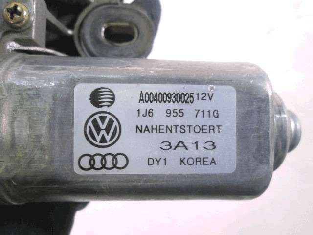 MOTORCEK ZADNJEGA BRISALCA OEM N. 1J6955711G ORIGINAL REZERVNI DEL VOLKSWAGEN GOLF IV 1J1 1E7 1J5 MK4 BER/SW (1998 - 2004) BENZINA LETNIK 1999