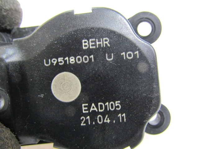 MOTORCEK OGREVANJA OEM N. U9518001 ORIGINAL REZERVNI DEL OPEL ASTRA J P10 5P/3P/SW (2010 - 2015) DIESEL LETNIK 2011