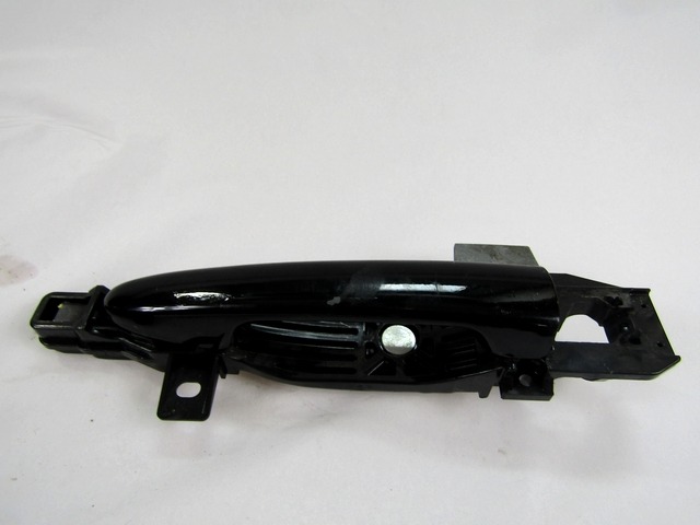 ZUNANJA KLJUKA SPREDNJA LEVA VRATA OEM N. DF7159410G ORIGINAL REZERVNI DEL MAZDA 2 DE DH MK2 (2007 - 2014) BENZINA/GPL LETNIK 2009