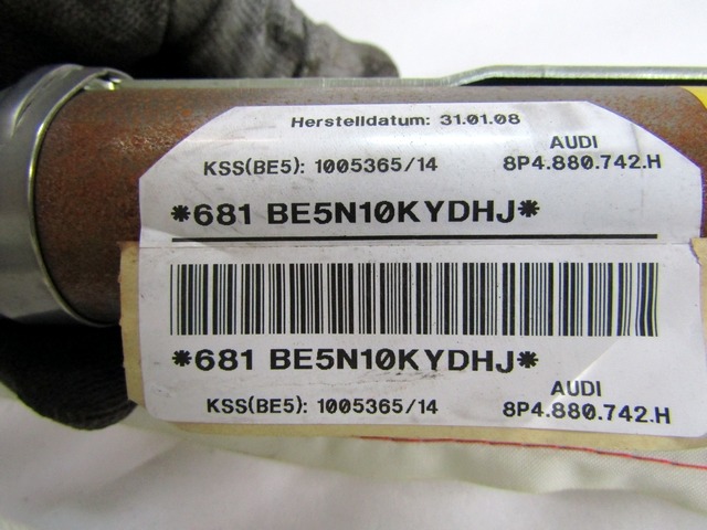 ZRACNA BLAZINA GLAVA DESNA OEM N. 8P4880742H ORIGINAL REZERVNI DEL AUDI A3 MK2 8P 8PA 8P1 (2003 - 2008)DIESEL LETNIK 2008