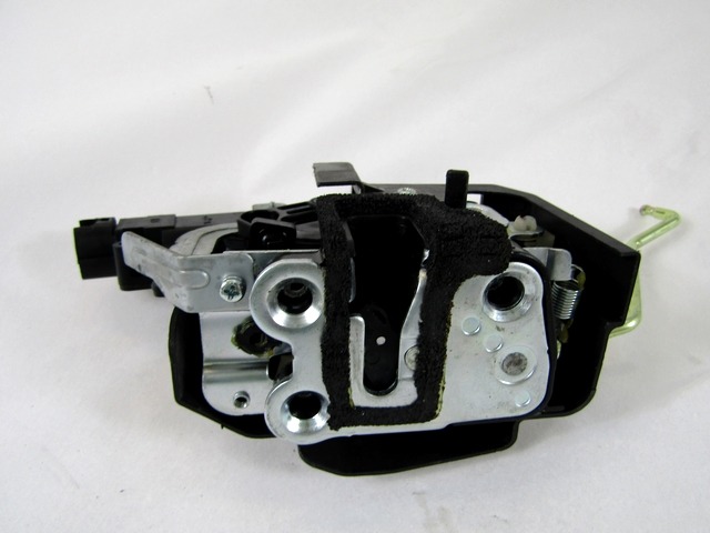 CENTRALNO ZAKLEPANJE ZADNJIH DESNIH VRAT OEM N. 8142007000EQ ORIGINAL REZERVNI DEL KIA PICANTO SA BA MK1 R (2008 - 2011) BENZINA LETNIK 2011