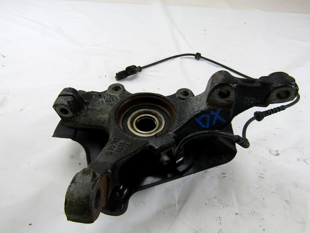 VRTLJIVI LEZAJ DESNO / PESTO KOLESA Z LEZAJEM SPREDAJ OEM N. 93188962 55701433 ORIGINAL REZERVNI DEL OPEL CORSA D R S07 (02/2011 - 2014) DIESEL LETNIK 2012