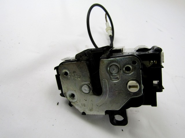 CENTRALNA KLJUCAVNICA ZADJIH LEVIH VRAT OEM N. 46842600 ORIGINAL REZERVNI DEL FIAT PANDA 169 (2003 - 08/2009) DIESEL LETNIK 2007