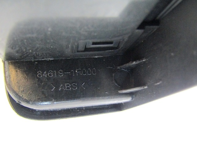 USB / AUX OEM N. 84619-1F000 ORIGINAL REZERVNI DEL KIA SPORTAGE KM MK2 (2004 - 2010)BENZINA/GPL LETNIK 2009
