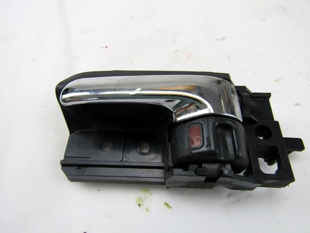 NOTRANJA KLJUKA  OEM N. 6920602080B0 ORIGINAL REZERVNI DEL TOYOTA COROLLA E12 (2000 - 2006) DIESEL LETNIK 2004