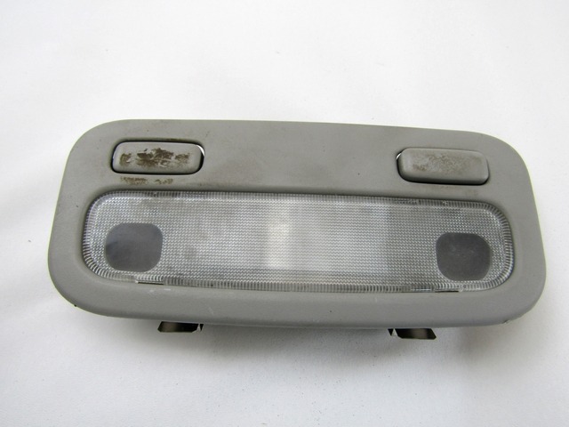 NOTRANJA SVETILA OEM N. 8126012110B0 ORIGINAL REZERVNI DEL TOYOTA COROLLA E12 (2000 - 2006) DIESEL LETNIK 2004