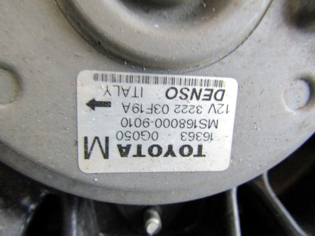 VENTILATOR HLADILNIKA OEM N. 16363-0G060-A MS168000-7091 16363-0G050 ORIGINAL REZERVNI DEL TOYOTA COROLLA E12 (2000 - 2006) DIESEL LETNIK 2004