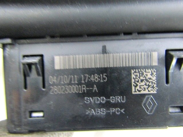 USB / AUX OEM N. 280230001R ORIGINAL REZERVNI DEL RENAULT MEGANE MK3 BZ0/1 B3 DZ0/1 KZ0/1 BER/SPORTOUR/ESTATE (2009 - 2015) DIESEL LETNIK 2011