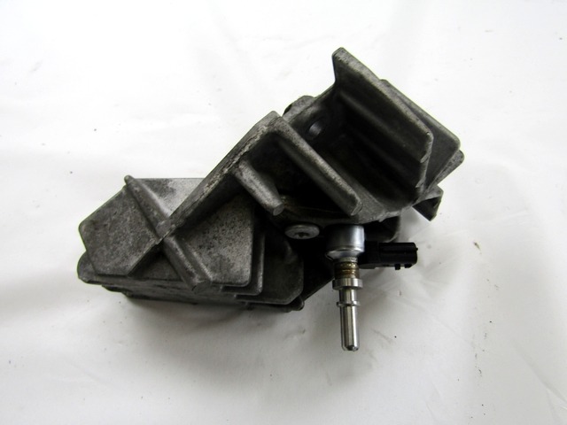 INJEKTORJI DIESEL OEM N. 8200771226 ORIGINAL REZERVNI DEL RENAULT MEGANE MK3 BZ0/1 B3 DZ0/1 KZ0/1 BER/SPORTOUR/ESTATE (2009 - 2015) DIESEL LETNIK 2011