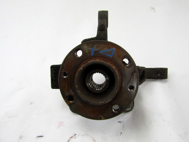 VRTLJIVI LEZAJ DESNO / PESTO KOLESA Z LEZAJEM SPREDAJ OEM N. 8200345945 402022048R ORIGINAL REZERVNI DEL RENAULT MODUS F/JP0 R (2008 - 09/2013) DIESEL LETNIK 2011