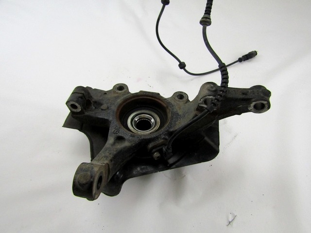 VRTLJIVI LEZAJ DESNO / PESTO KOLESA Z LEZAJEM SPREDAJ OEM N. 51776375 51881462 ORIGINAL REZERVNI DEL FIAT PUNTO EVO 199 (2009 - 2012)  BENZINA LETNIK 2010