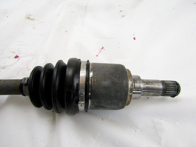 LEVA SPREDNJA POGONSKA GRED  OEM N. 1835997 ORIGINAL REZERVNI DEL FORD KA RU8 MK2 (2008 - 2016) BENZINA LETNIK 2010